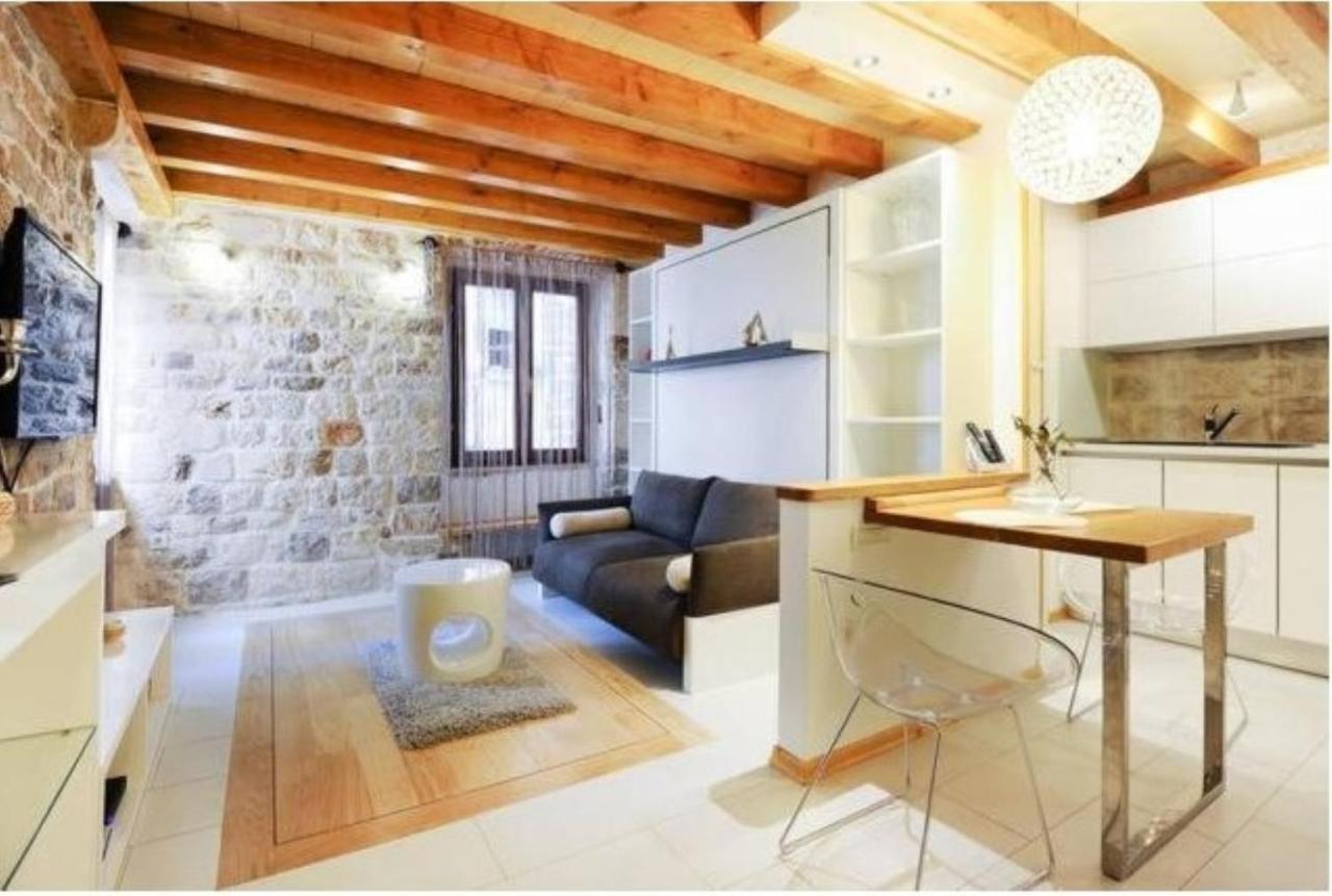 Apartment Capo Family & Capo Studio -Old Town-Parking Trogir Exterior photo